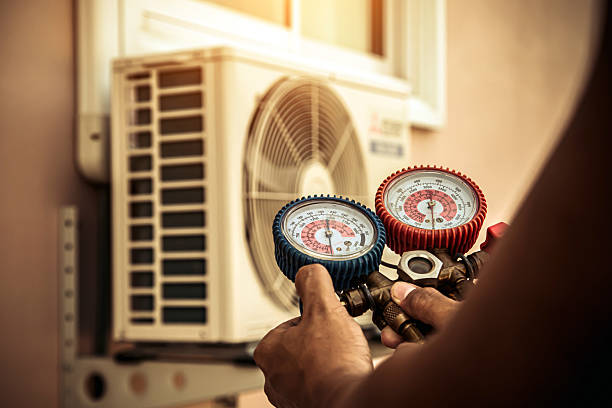 Professional Hvac technician working in Alliance, NE
